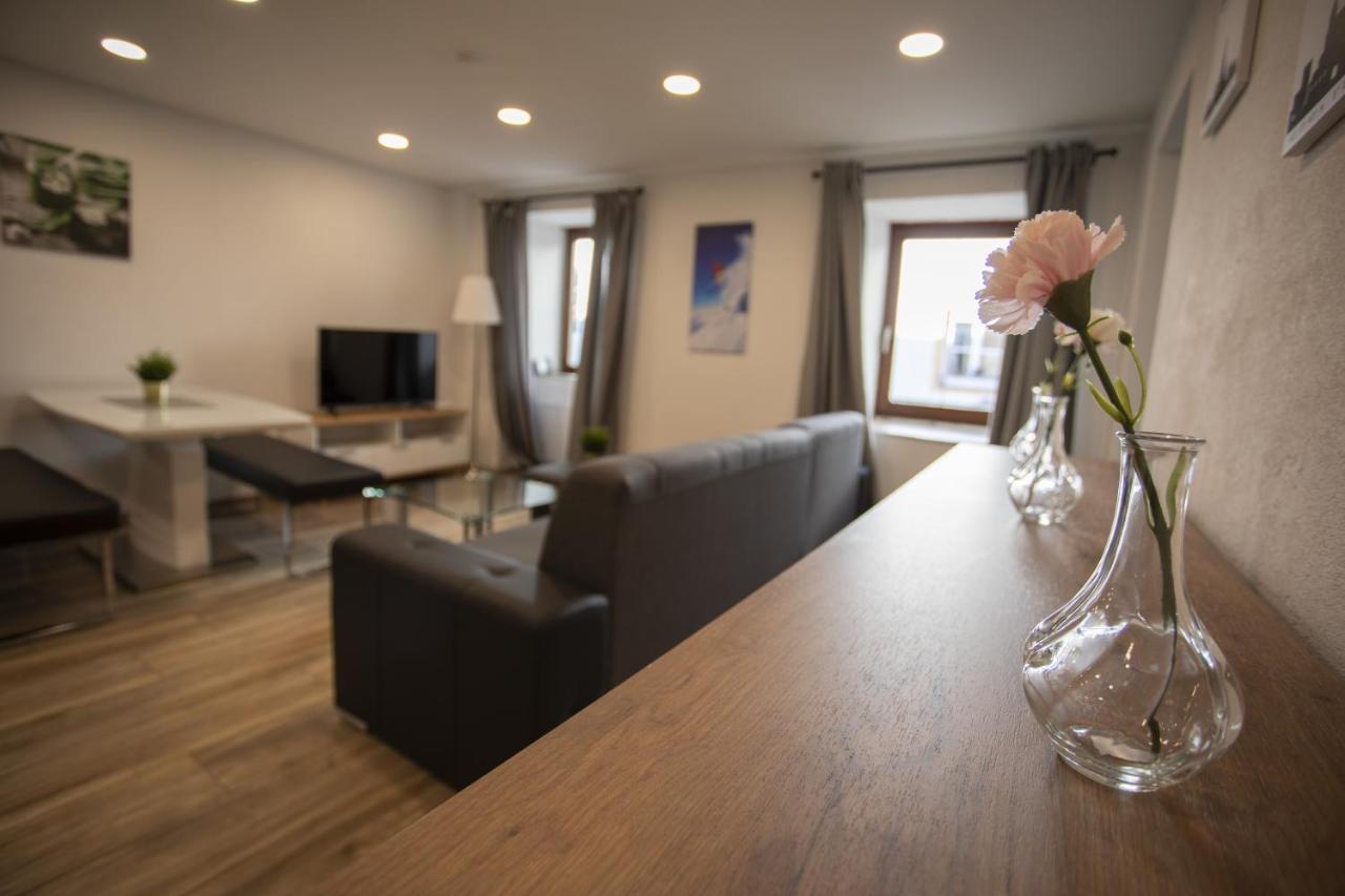 Modern Old Town Apartment Hall in Tirol Exterior photo